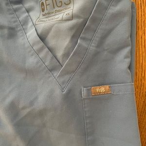 Figs ceil blue Catarina Scrub Top